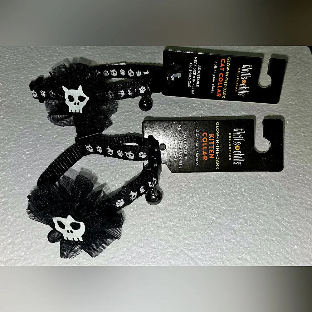 Thrills & Chills Cat/Kitten Skulls w/Bow Collar